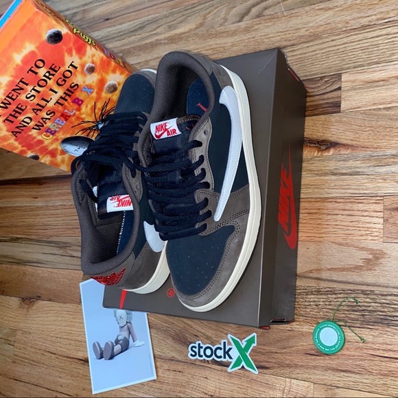 Travis Scott Low size 9.5 - Picture 3 of 4